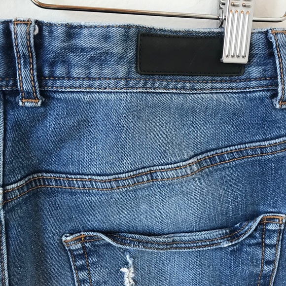 Zara distressed jeans with leopard pocket - Picture 3 of 11